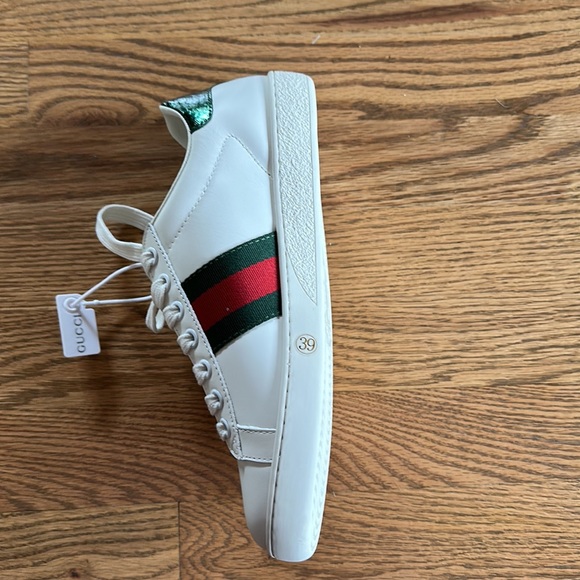 Gucci sneakers - Picture 6 of 11